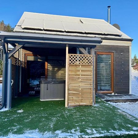 Osada Skoczkowo Komfortowe Domki Z Jacuzzi Nad Jeziorem- Sauna- Balia- Prywatny Staw Wedkarski Podiazy Luaran gambar