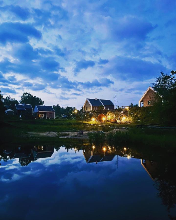 Osada Skoczkowo Komfortowe Domki Z Jacuzzi Nad Jeziorem- Sauna- Balia- Prywatny Staw Wedkarski Podiazy Luaran gambar