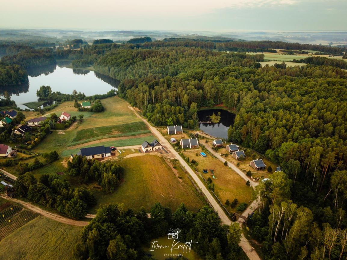 Osada Skoczkowo Komfortowe Domki Z Jacuzzi Nad Jeziorem- Sauna- Balia- Prywatny Staw Wedkarski Podiazy Luaran gambar