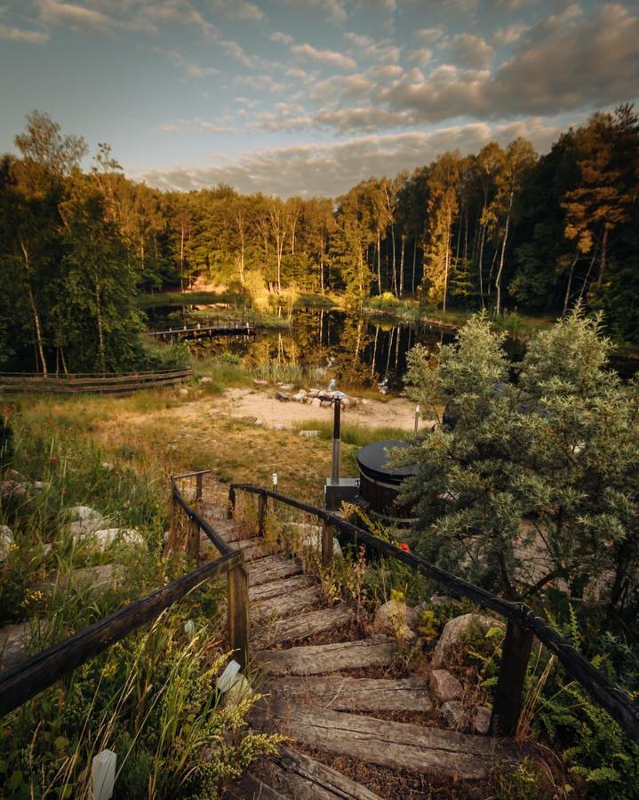 Osada Skoczkowo Komfortowe Domki Z Jacuzzi Nad Jeziorem- Sauna- Balia- Prywatny Staw Wedkarski Podiazy Luaran gambar
