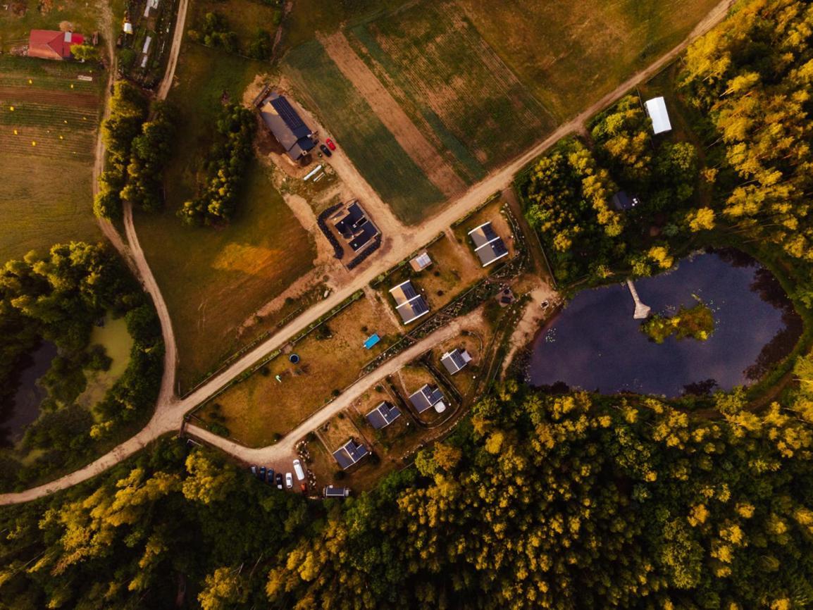 Osada Skoczkowo Komfortowe Domki Z Jacuzzi Nad Jeziorem- Sauna- Balia- Prywatny Staw Wedkarski Podiazy Luaran gambar