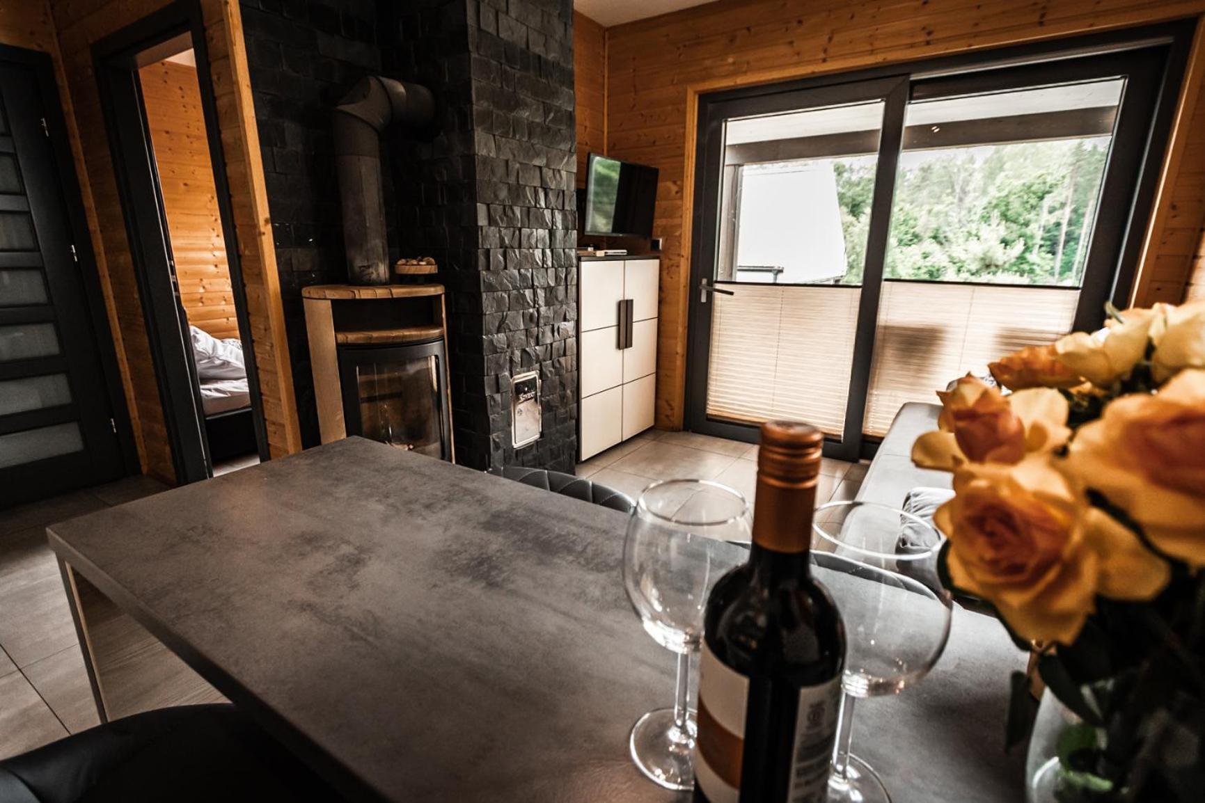 Osada Skoczkowo Komfortowe Domki Z Jacuzzi Nad Jeziorem- Sauna- Balia- Prywatny Staw Wedkarski Podiazy Luaran gambar
