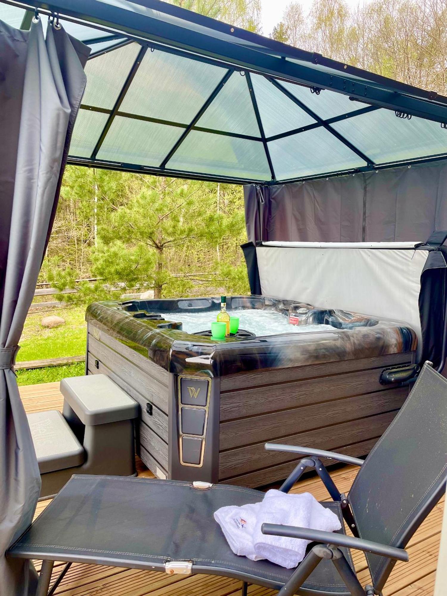 Osada Skoczkowo Komfortowe Domki Z Jacuzzi Nad Jeziorem- Sauna- Balia- Prywatny Staw Wedkarski Podiazy Luaran gambar