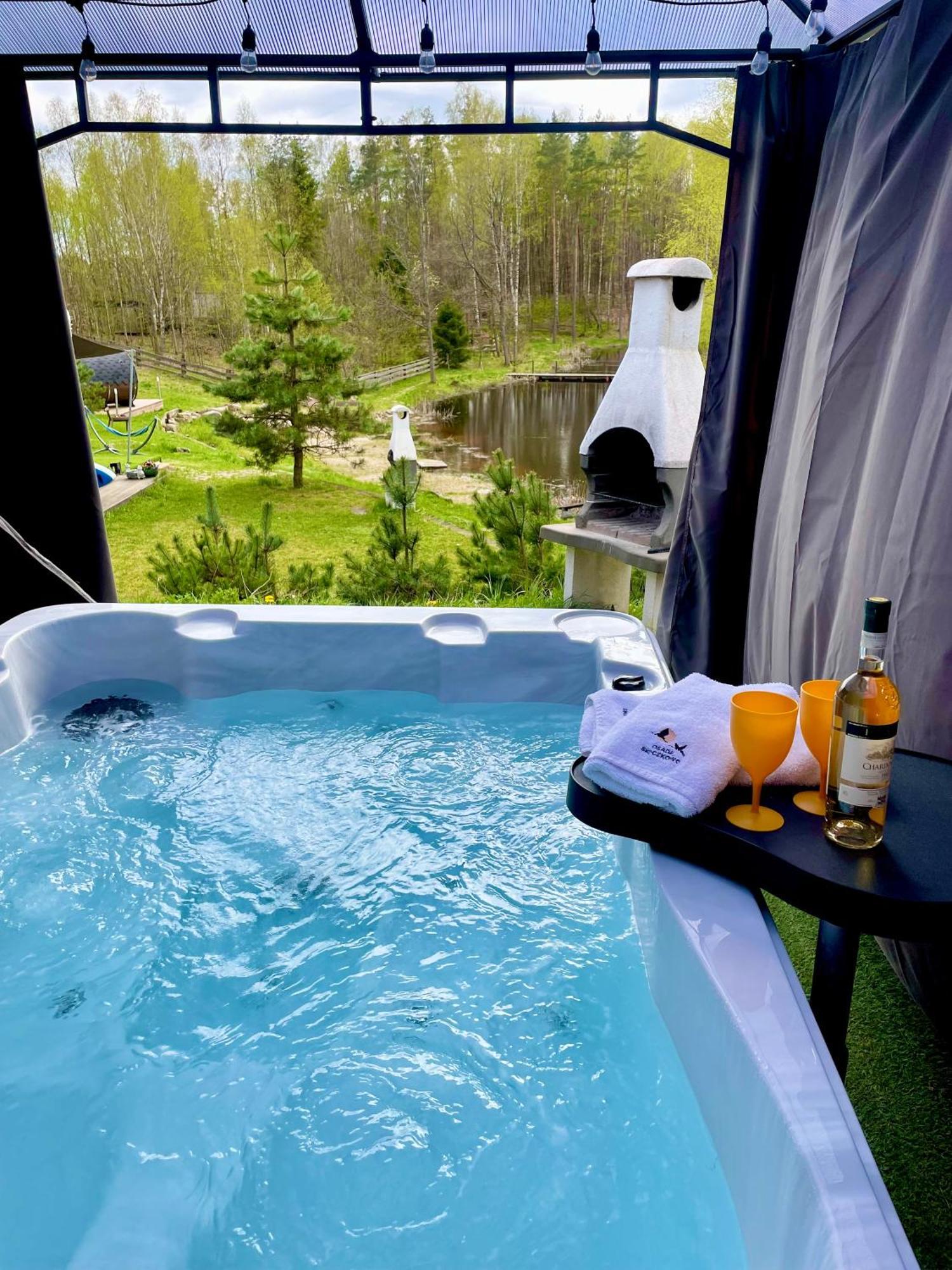 Osada Skoczkowo Komfortowe Domki Z Jacuzzi Nad Jeziorem- Sauna- Balia- Prywatny Staw Wedkarski Podiazy Luaran gambar
